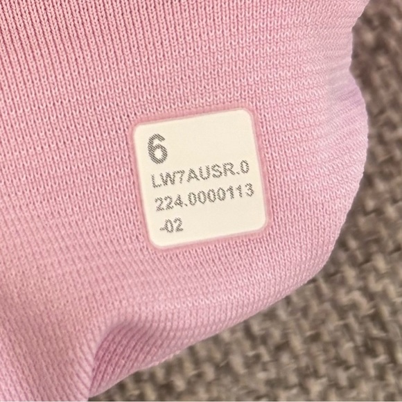 NWT Lululemon Hotty Hot Low Rise Shorts 2.5" In Vita Pink Size 6 - Picture 6 of 6